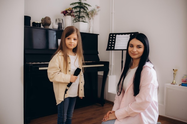 Professional singing lessons instructor teaching vocal techniques and music training