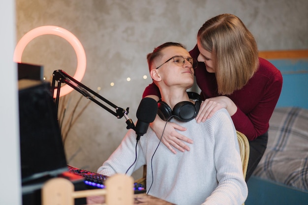Professional singing lessons instructor teaching vocal techniques and music training